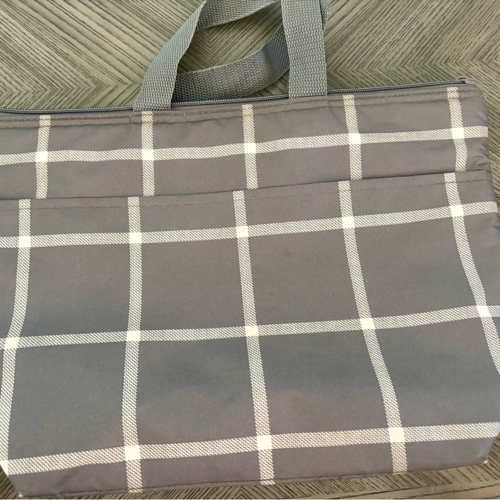Thirty One Lunch Break Thermal in grey windowpane design